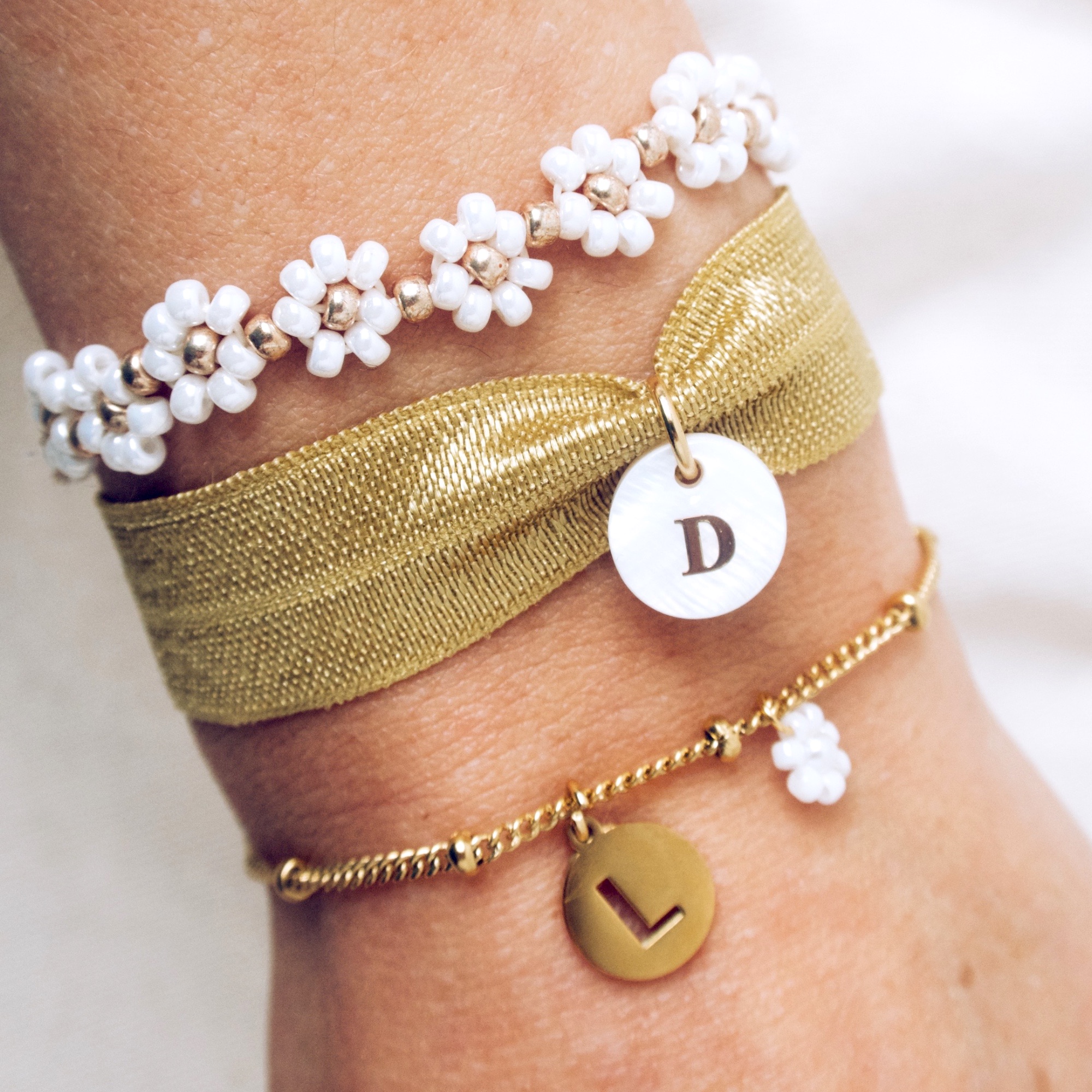 LOVEissue bracelet daisy | Elastic pearl T3