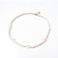 Necklace | Necklace shell white daisy